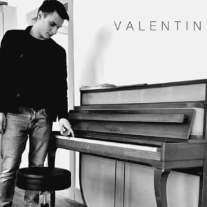 Valentin Melvin, Klavier